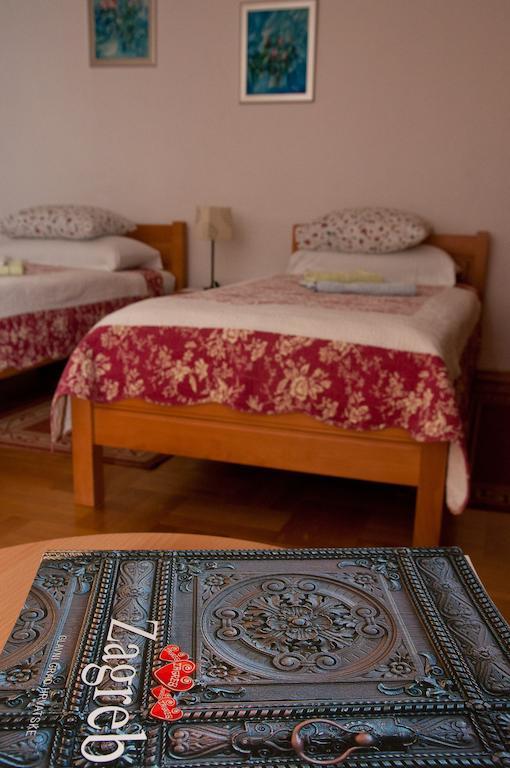 Apartment Srce Zagreba Oda fotoğraf